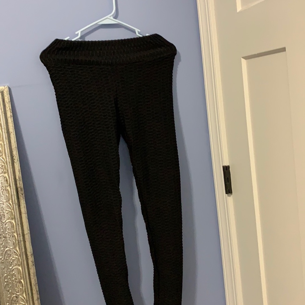 Black leggings